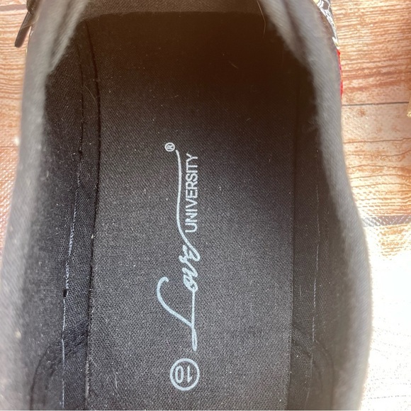 Love University woman’s black oriental style floral embroidered sneakers size 10 - Picture 8 of 10
